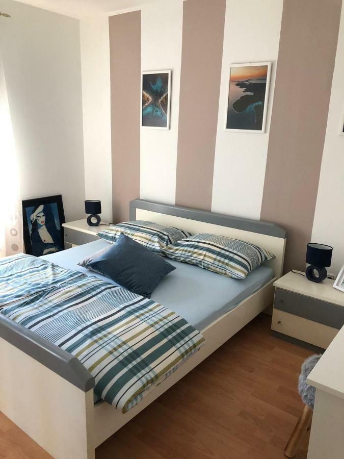 Apartman Gloria Lägenhet Mali Lošinj Exteriör bild